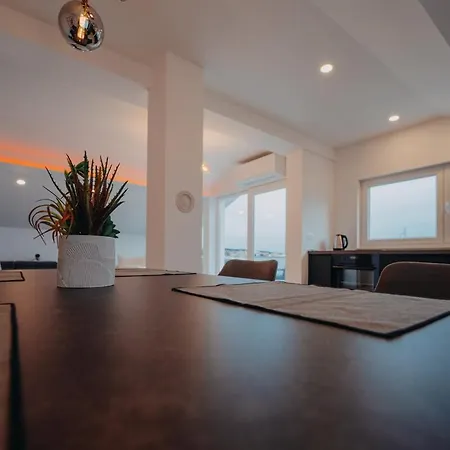 Penthouse Oasis With Sea Views And Terrace 公寓