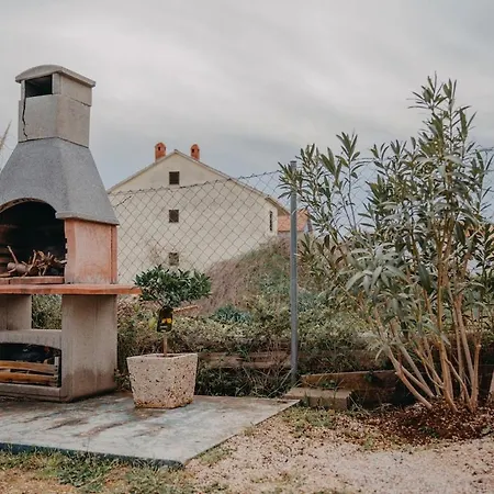 Penthouse Oasis With Sea Views And Terrace *