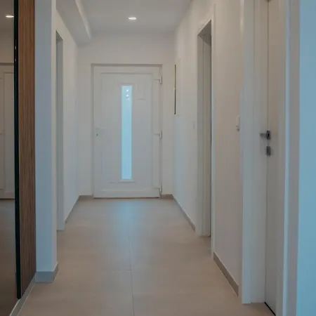 아파트 Penthouse Oasis With Sea Views And Terrace *