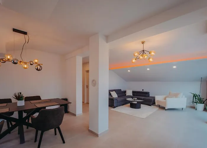 Penthouse Oasis With Sea Views And Terrace *