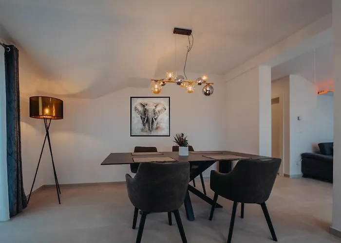 דירה Penthouse Oasis With Sea Views And Terrace זאדאר