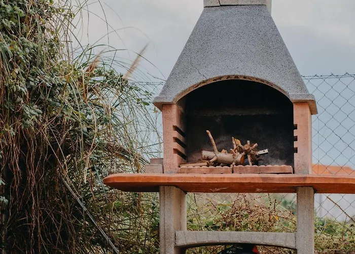 דירה Penthouse Oasis With Sea Views And Terrace *